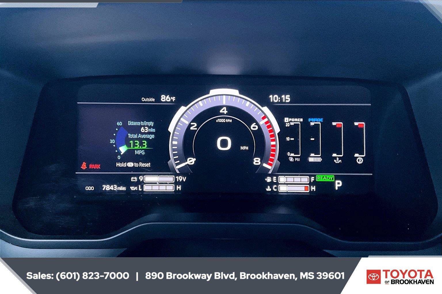 Used 2025 Toyota Tundra Limited AWD/4WD image 14