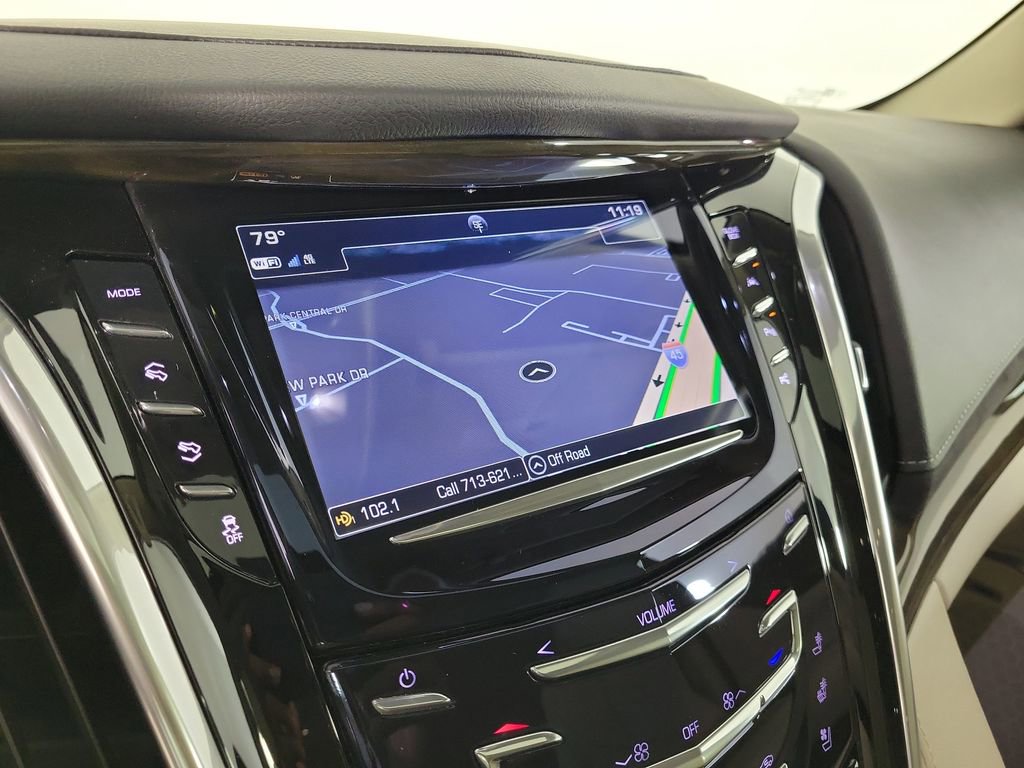 Used 2020 Cadillac Escalade Luxury w/ LPO, Radiant Package image 26