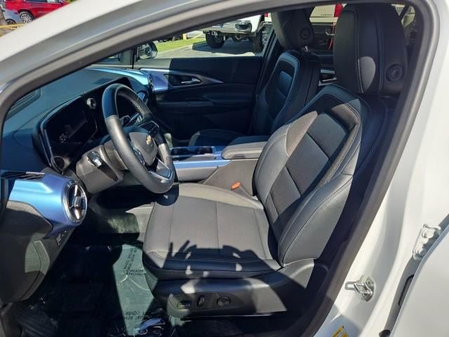 Used 2024 Chevrolet Equinox EV LT w/ LPO, Active Package FWD image 18