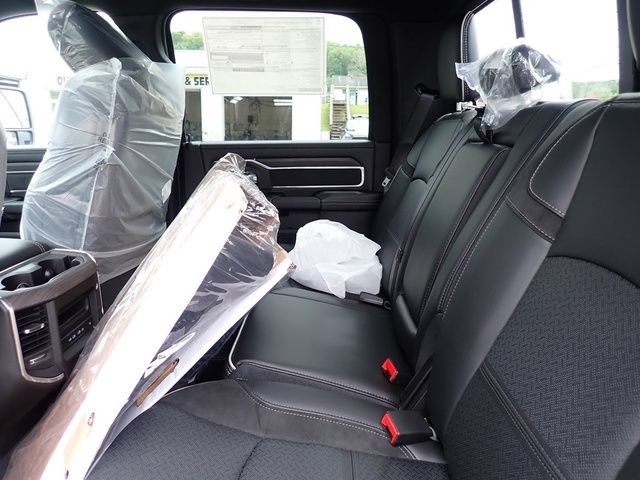 New 2026 RAM 3500 Laramie AWD/4WD image 12
