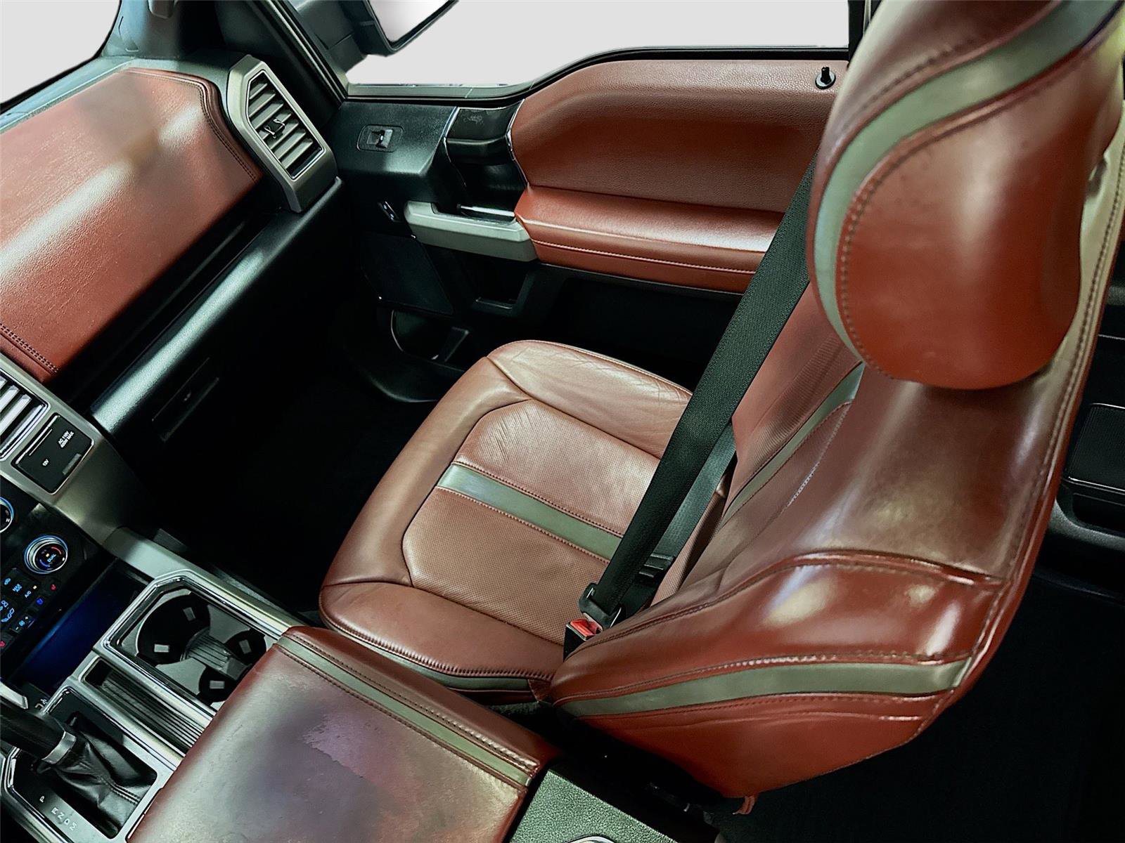 Used 2020 Ford F150 Platinum w/ Technology Package image 25