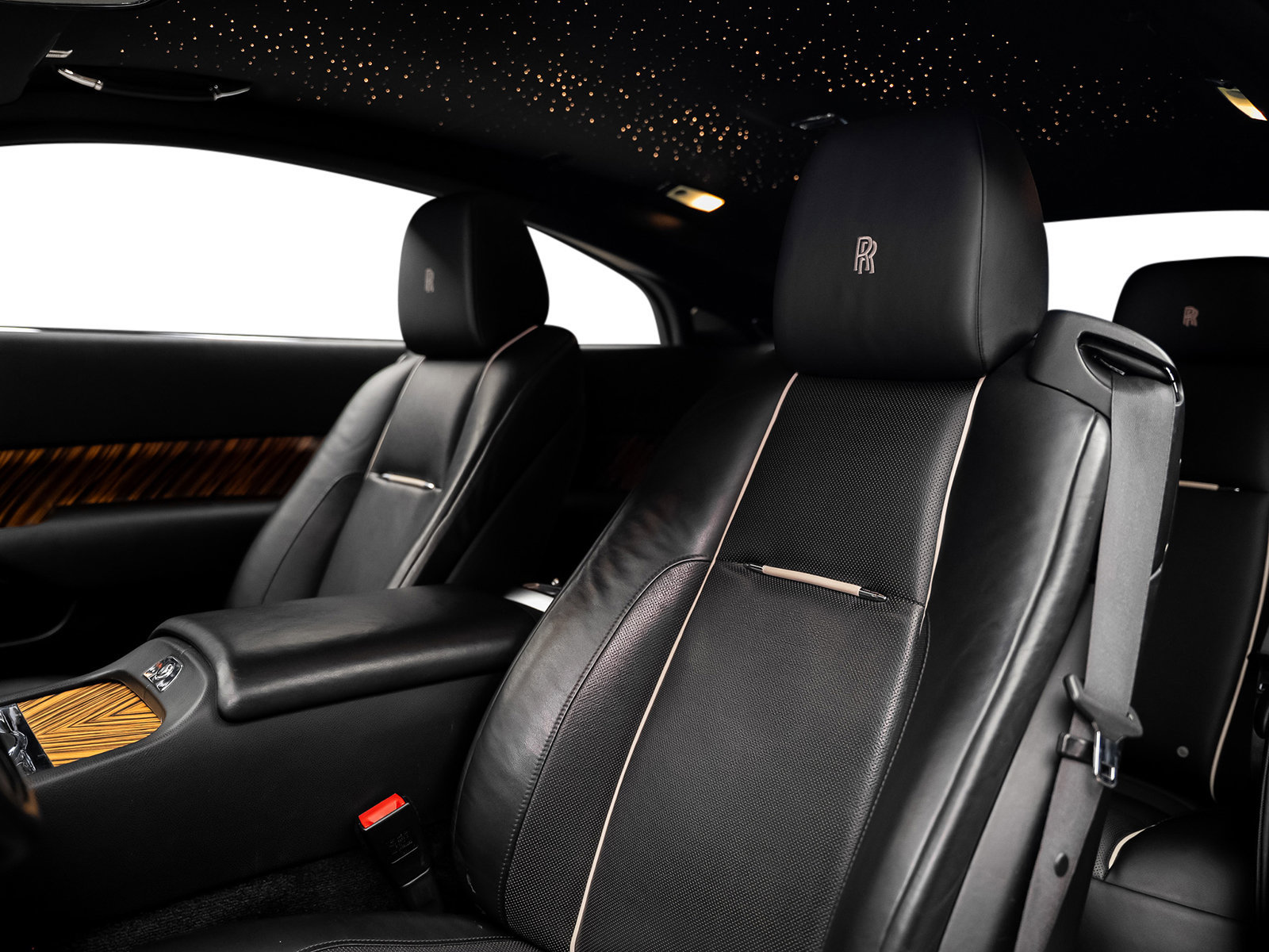 Used 2016 Rolls-Royce Wraith RWD image 30