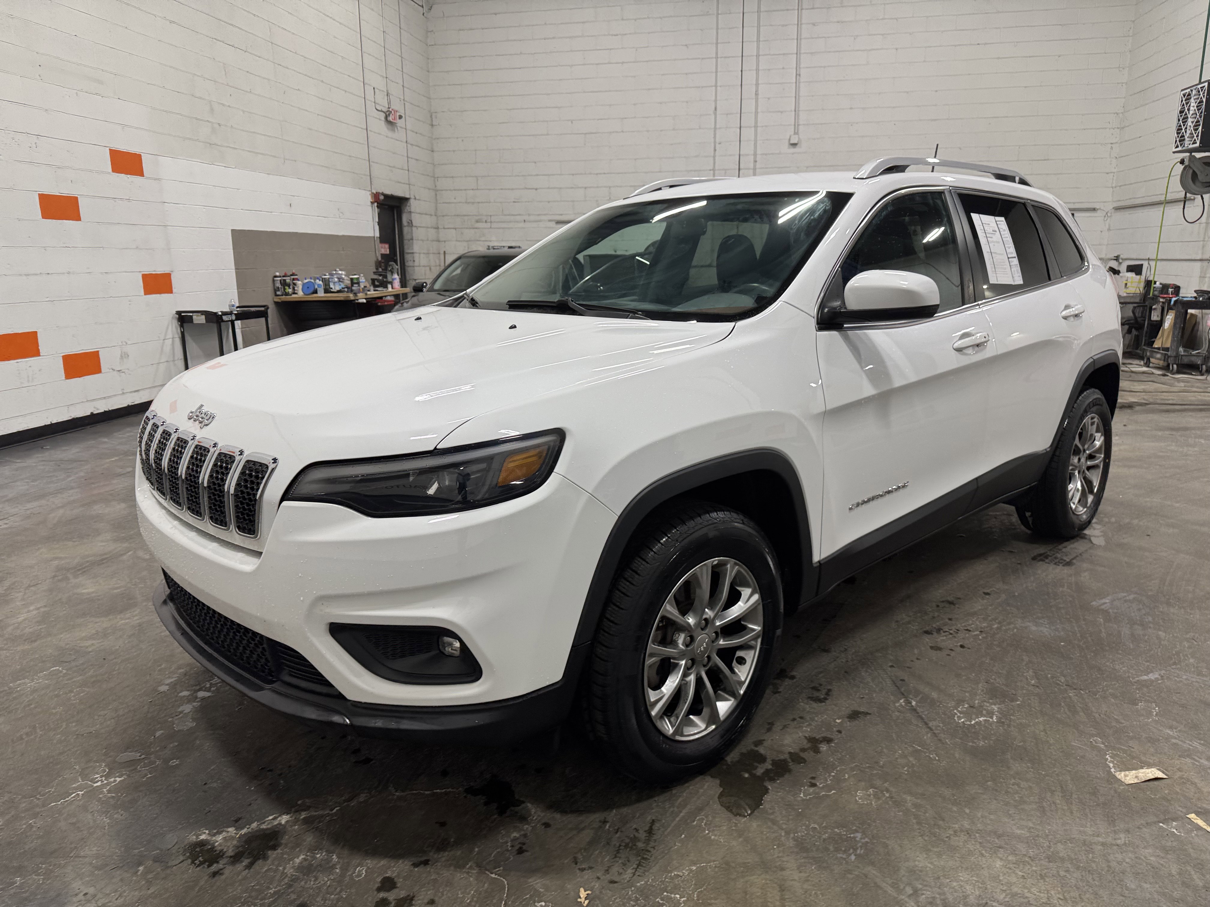 Used 2019 Jeep Cherokee Latitude Plus w/ Cold Weather Group image 12