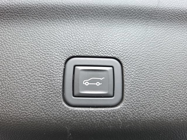 Certified 2023 Cadillac Escalade Premium Luxury AWD/4WD image 14