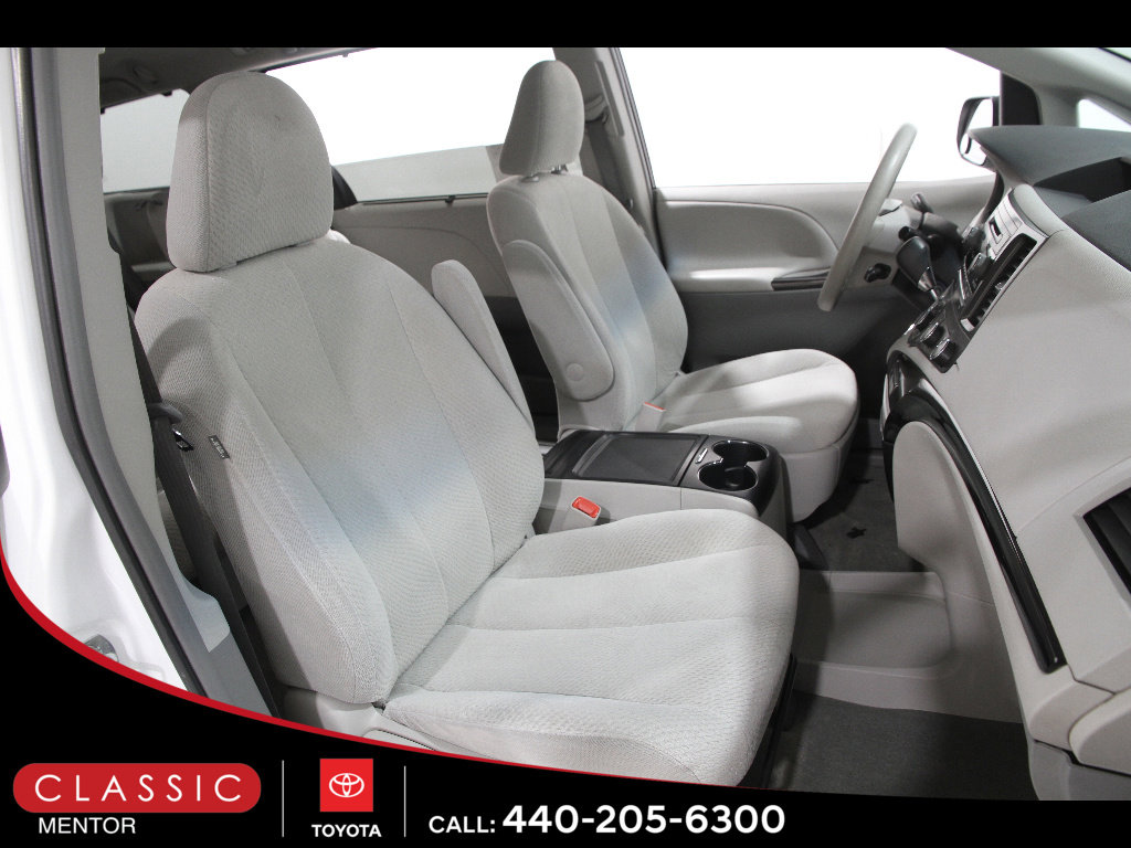 Used 2012 Toyota Sienna LE w/ Towing Pkg image 15
