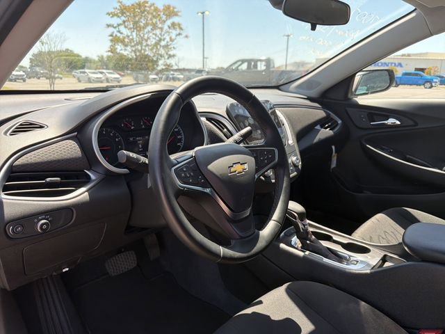 Used 2023 Chevrolet Malibu RS FWD image 11
