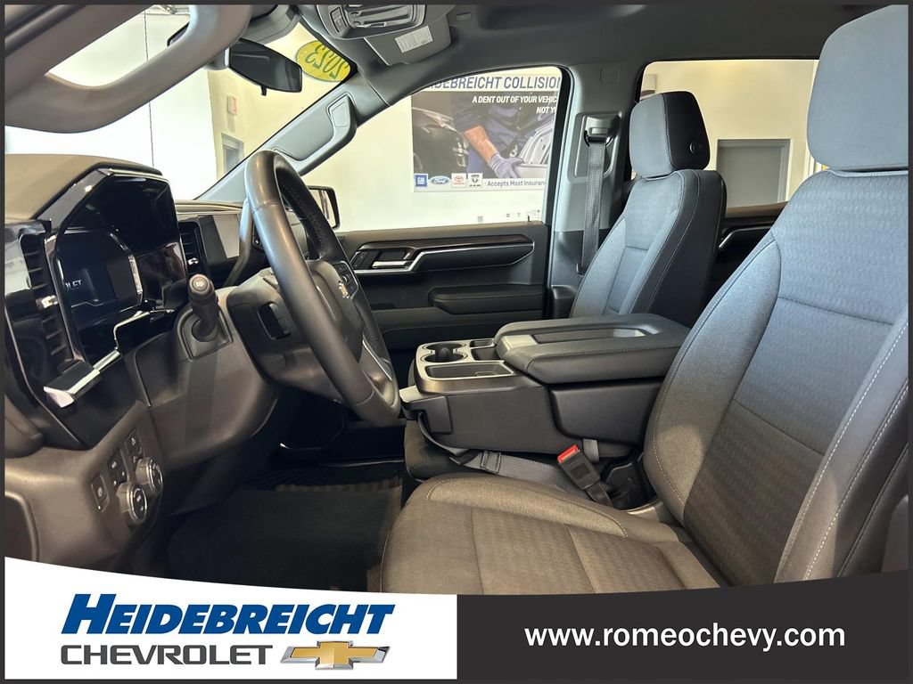 Used 2023 Chevrolet Silverado 1500 LT AWD/4WD image 13