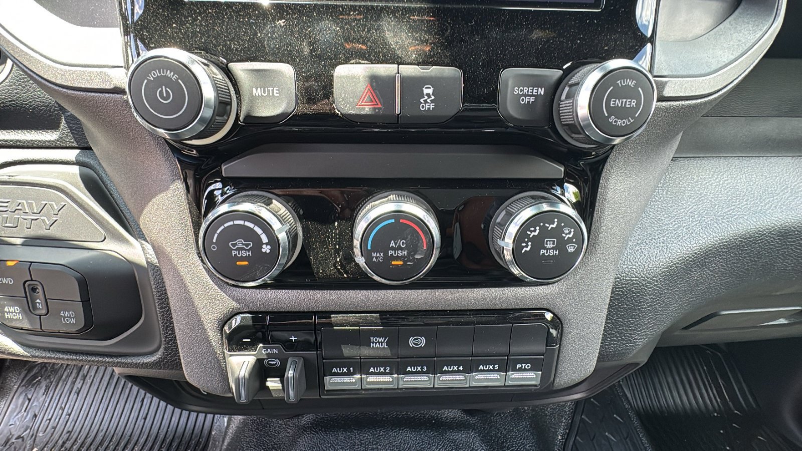 New 2026 RAM 4500 Tradesman AWD/4WD image 19