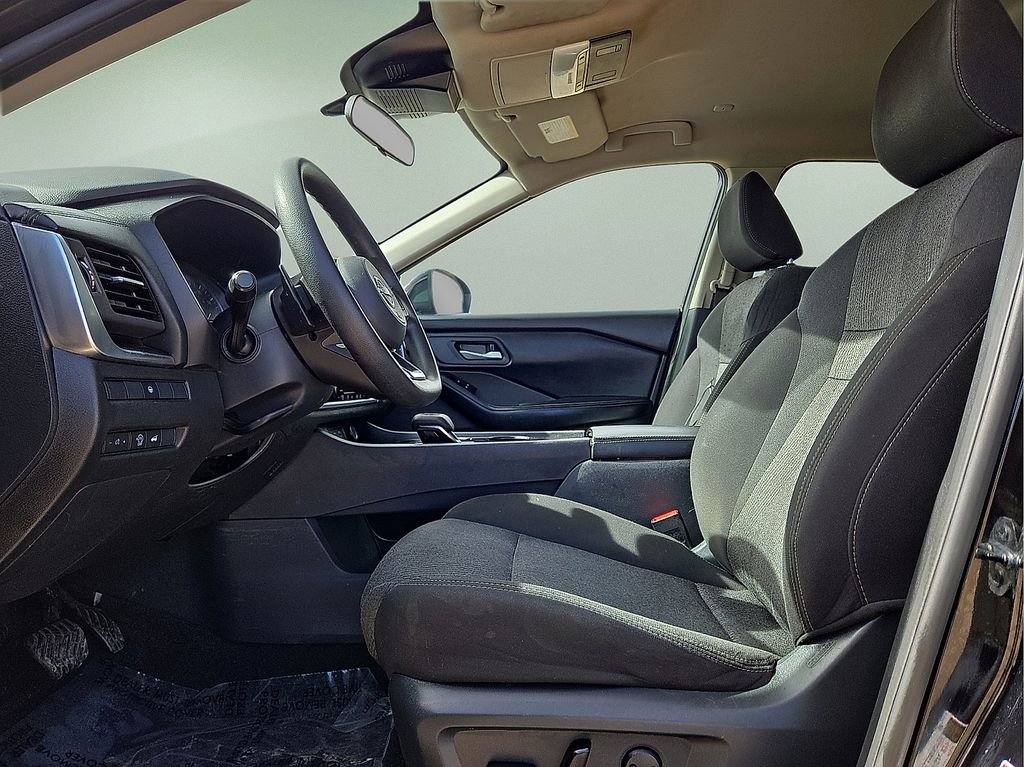 Used 2024 Nissan Rogue SV image 23