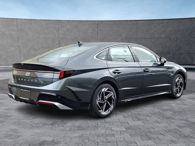 New 2026 Hyundai Sonata SEL FWD image 2