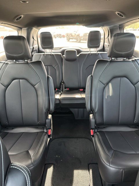 New 2027 Chrysler Pacifica LX FWD image 27