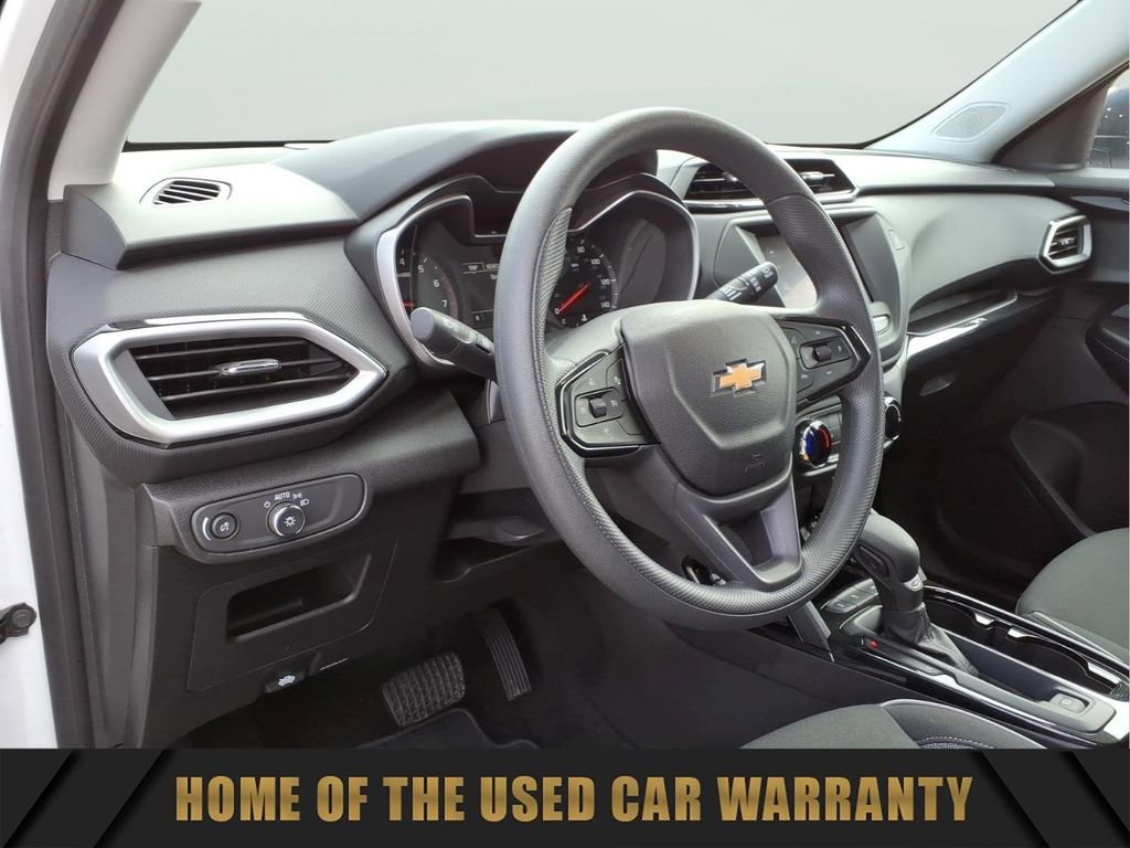 Used 2023 Chevrolet TrailBlazer LS FWD image 16
