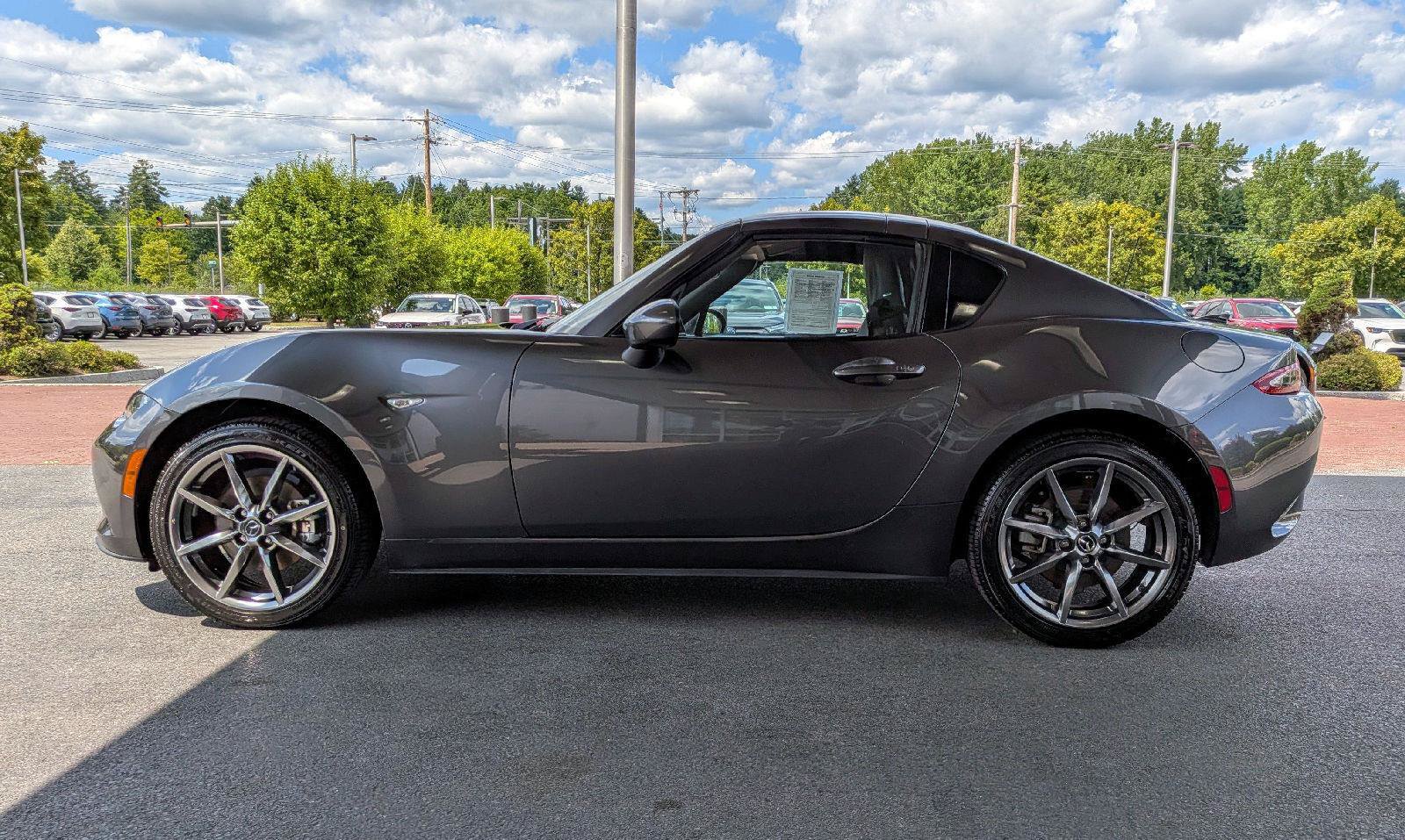 Used 2021 MAZDA MX-5 Miata RF Grand Touring RWD image 8