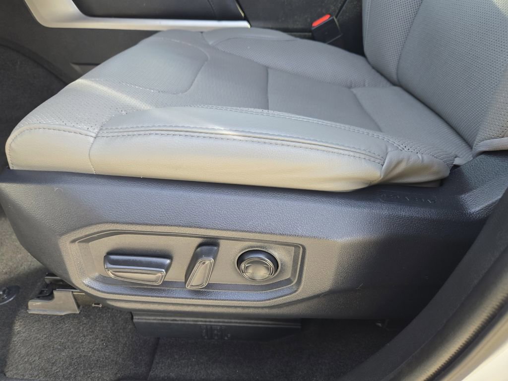 Used 2024 Toyota Tundra Limited image 26