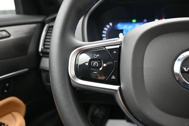 Used 2023 Volvo XC90 B6 Ultimate w/ Protection Package Premier AWD/4WD image 27