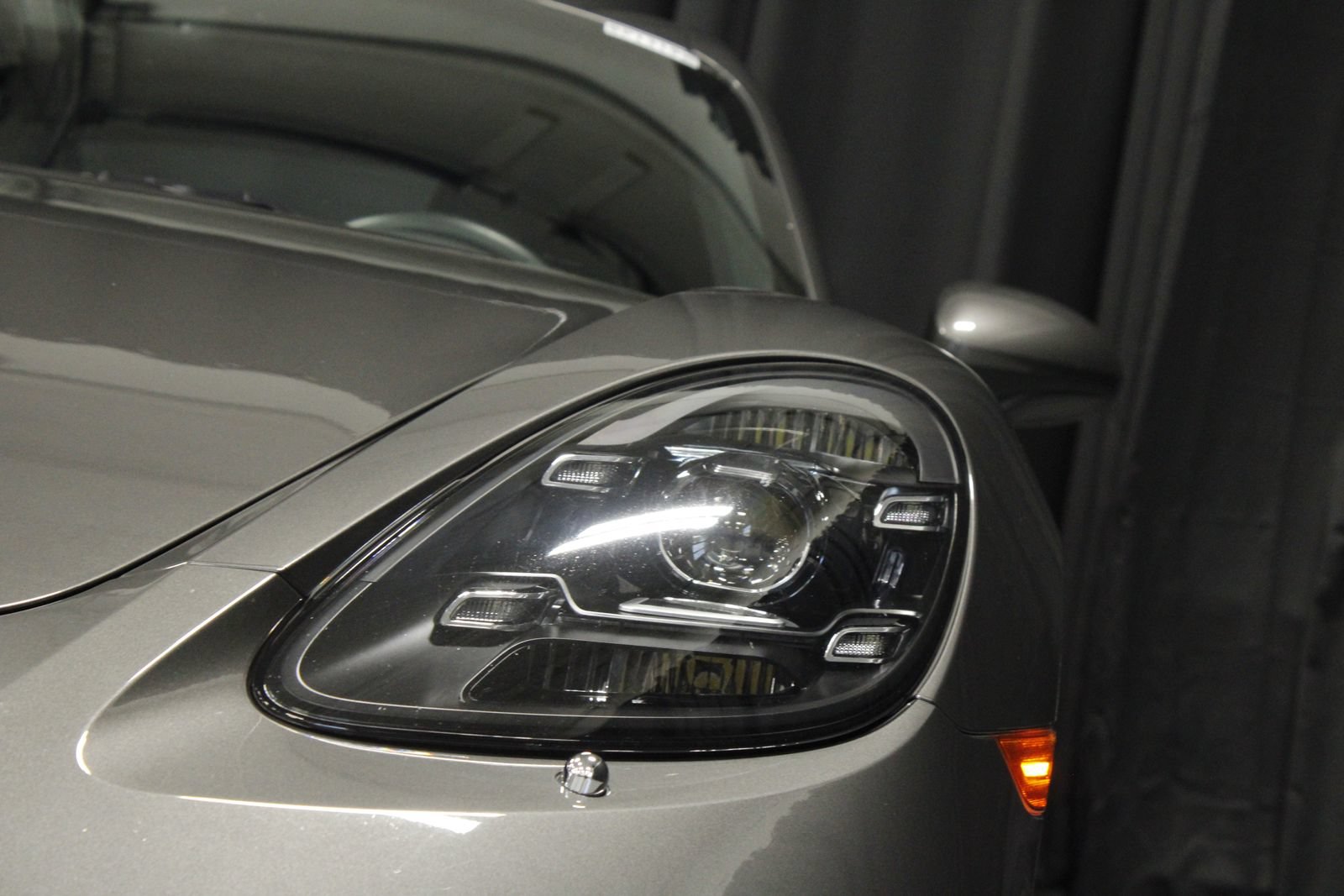 Used 2021 Porsche 718 Cayman RWD image 19