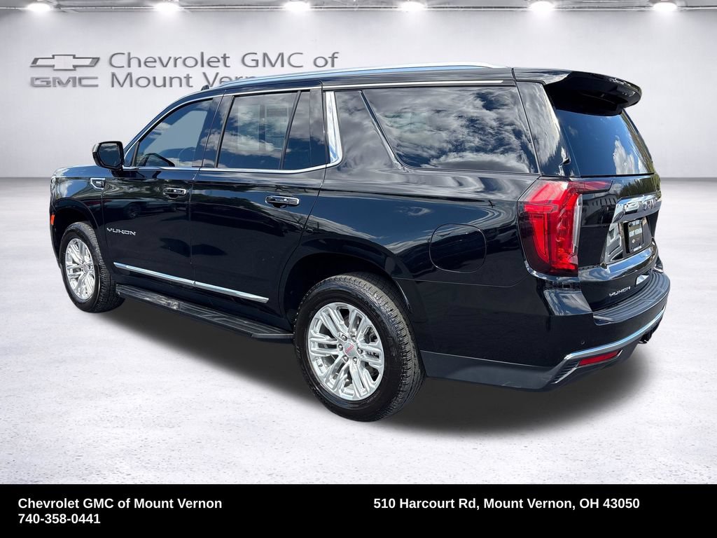 Used 2024 GMC Yukon SLT AWD/4WD image 3