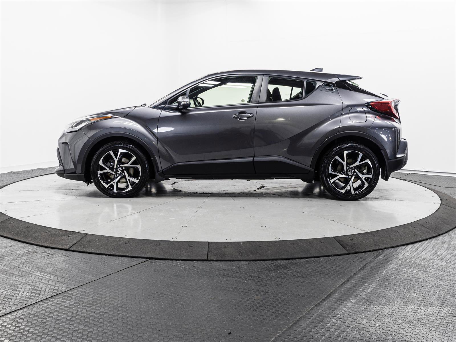 Certified 2020 Toyota C-HR XLE image 7