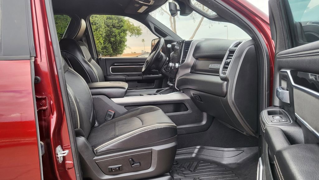 Used 2020 RAM 2500 Laramie w/ Night Edition image 15