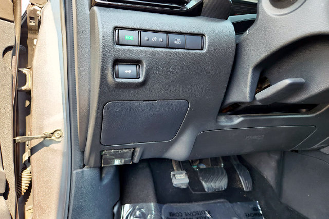 Used 2022 Nissan Sentra SV FWD image 22