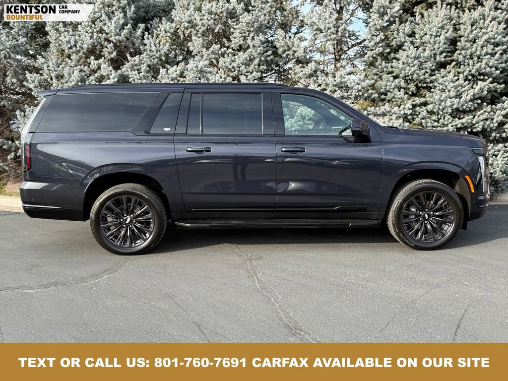 Used 2025 Cadillac Escalade ESV Sport w/ LPO, ONYX Package image 10