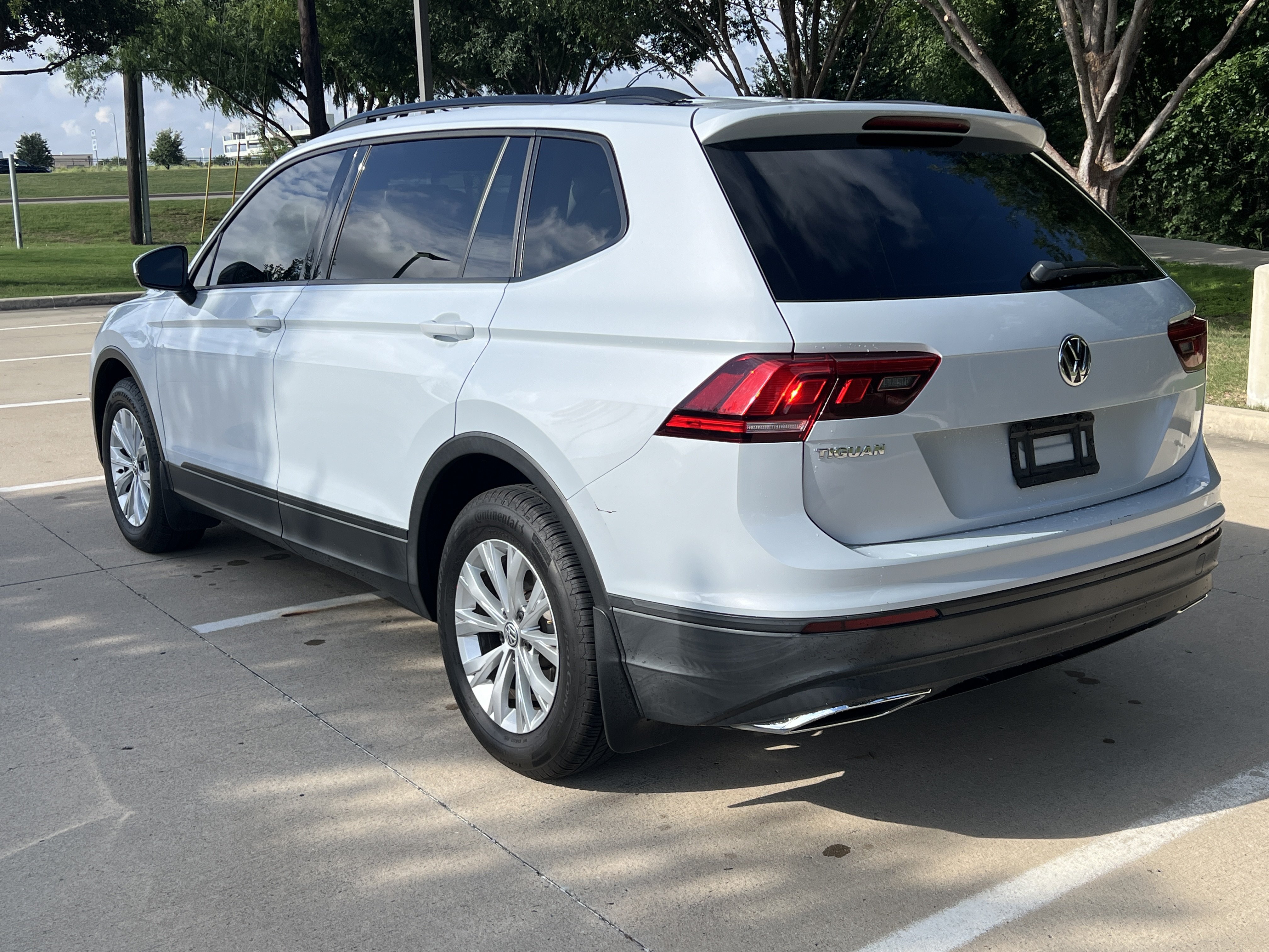 Used 2019 Volkswagen Tiguan S FWD image 6