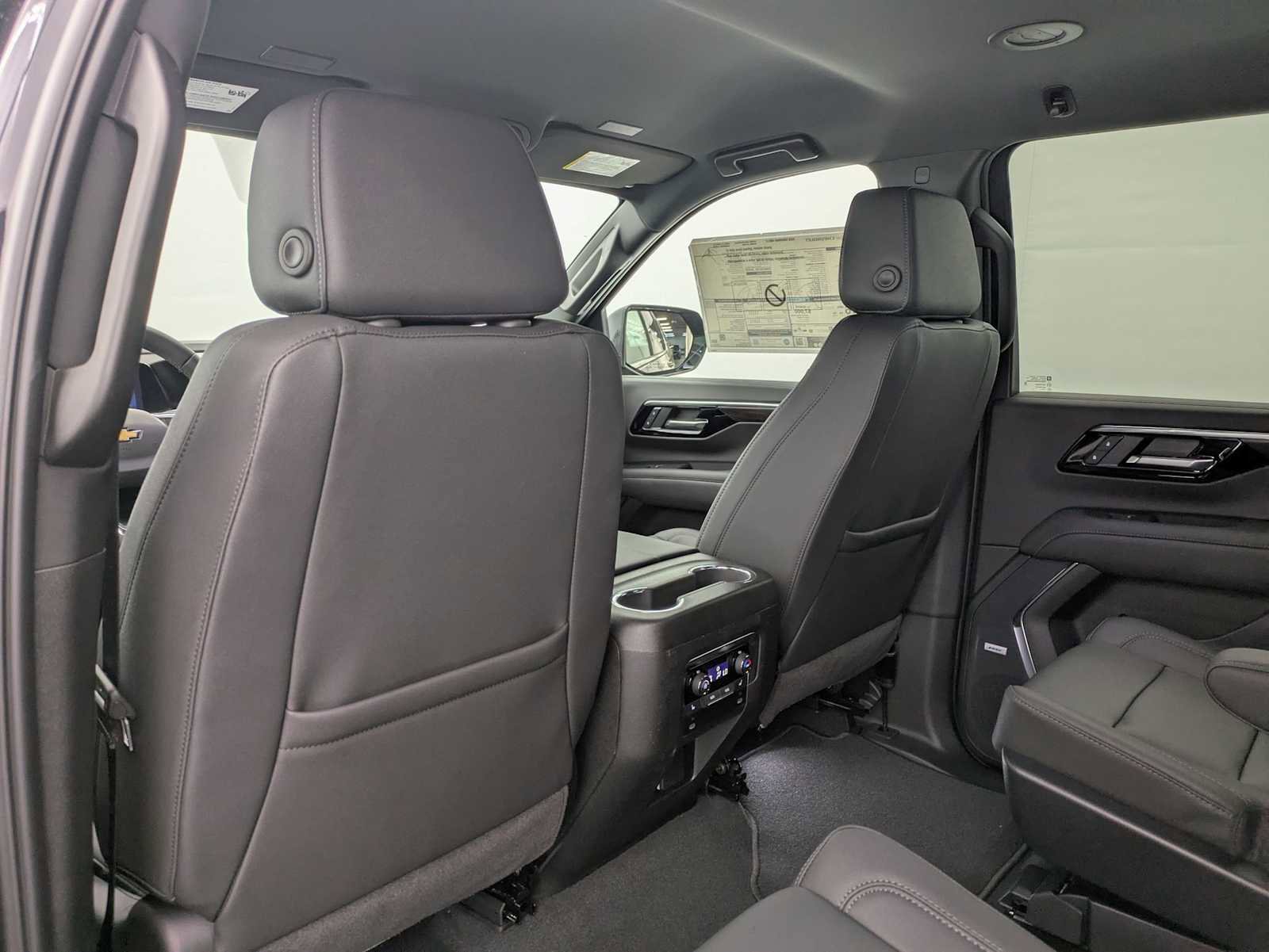 New 2026 Chevrolet Suburban LT AWD/4WD image 19