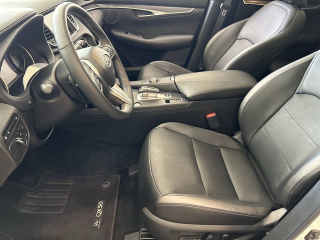 Certified 2025 INFINITI QX50 Luxe AWD/4WD image 19