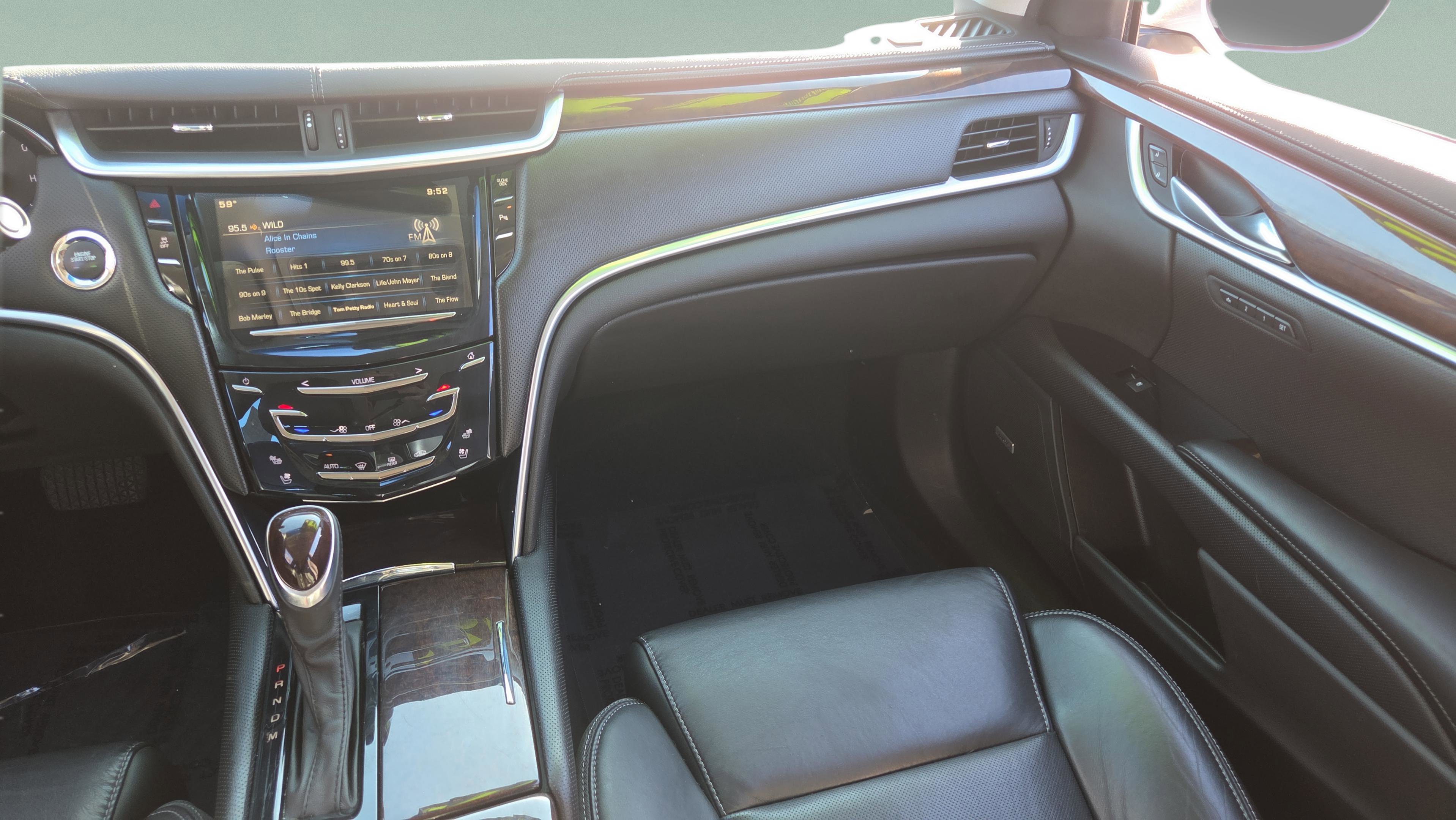 Used 2015 Cadillac XTS Luxury image 15