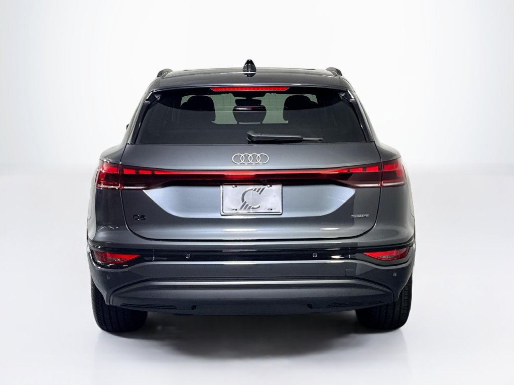 Used 2025 Audi Q6 e-tron Premium AWD/4WD image 4