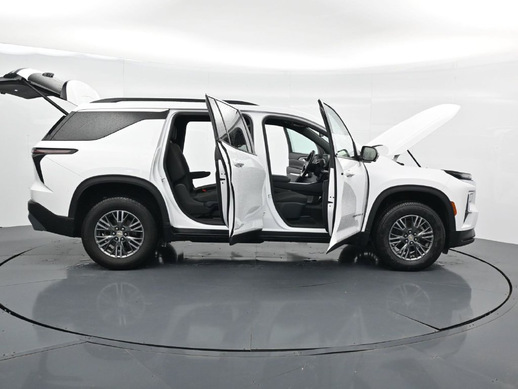Used 2024 Chevrolet Traverse LT FWD image 41