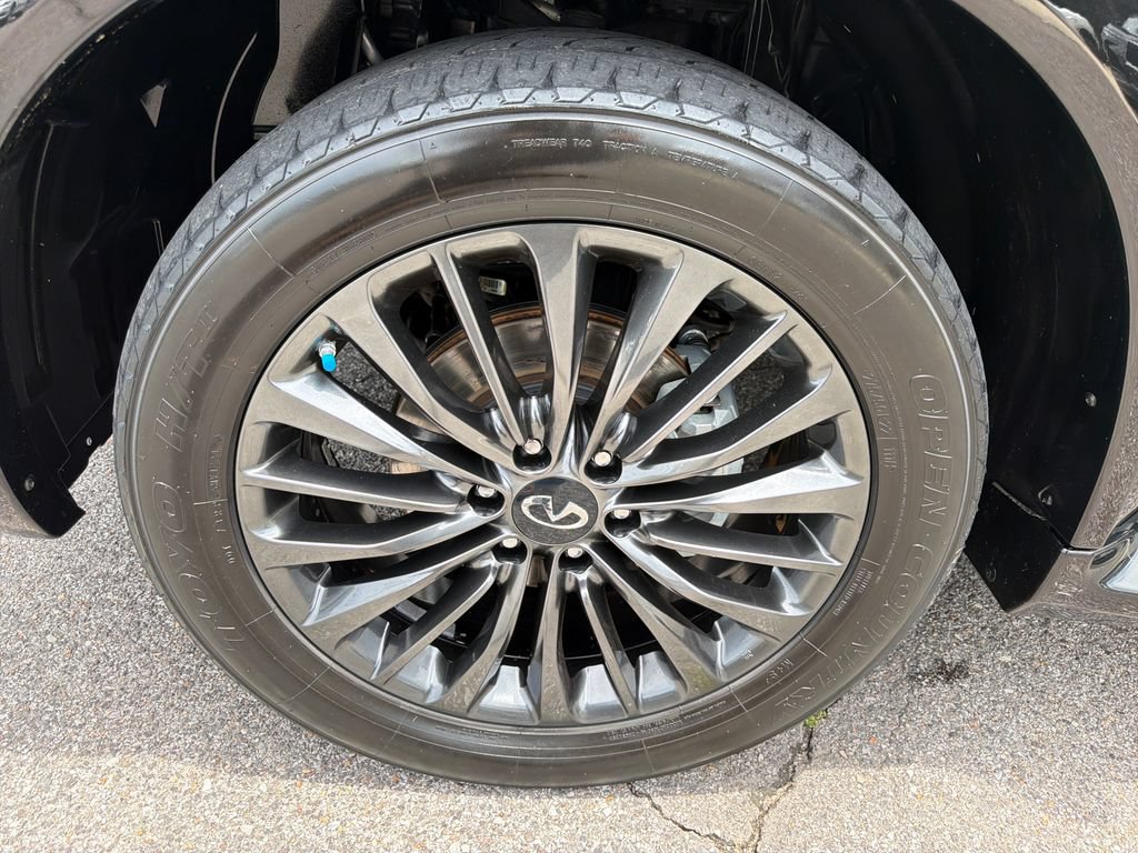 Used 2023 INFINITI QX80 Sensory w/ All-Season Package AWD/4WD image 15