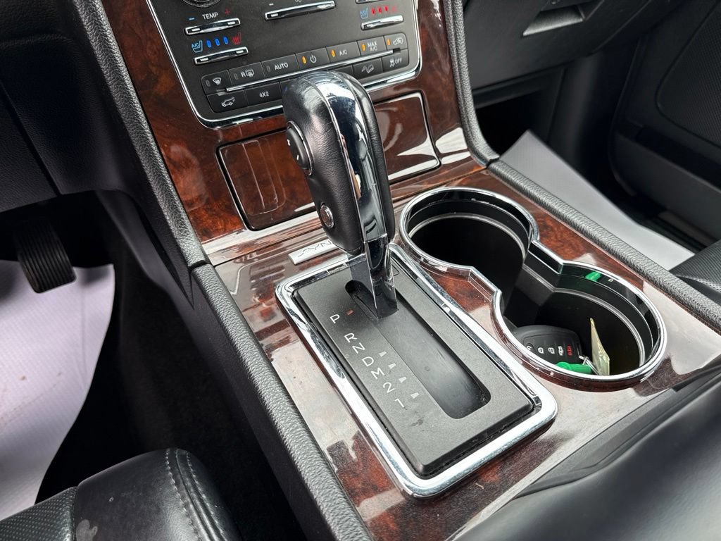 Used 2017 Lincoln Navigator Select AWD/4WD image 41