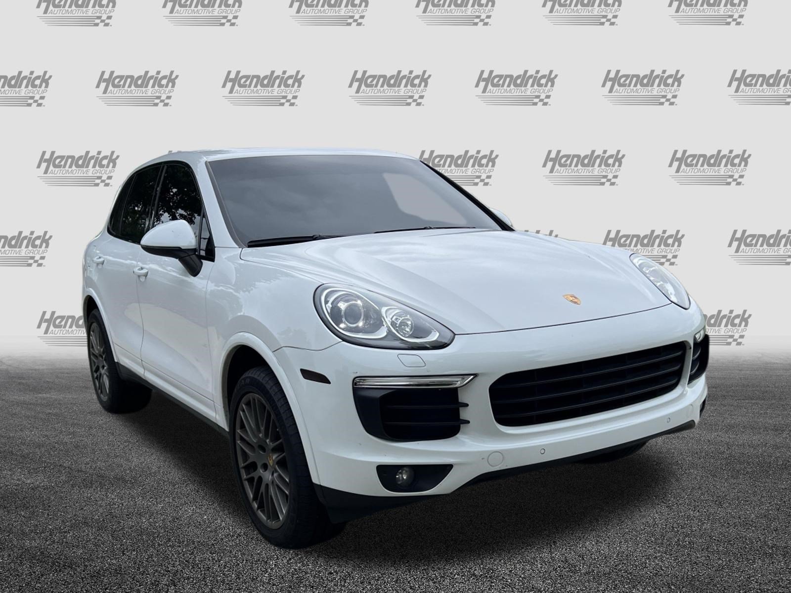 Used 2018 Porsche Cayenne Platinum Edition AWD/4WD image 2