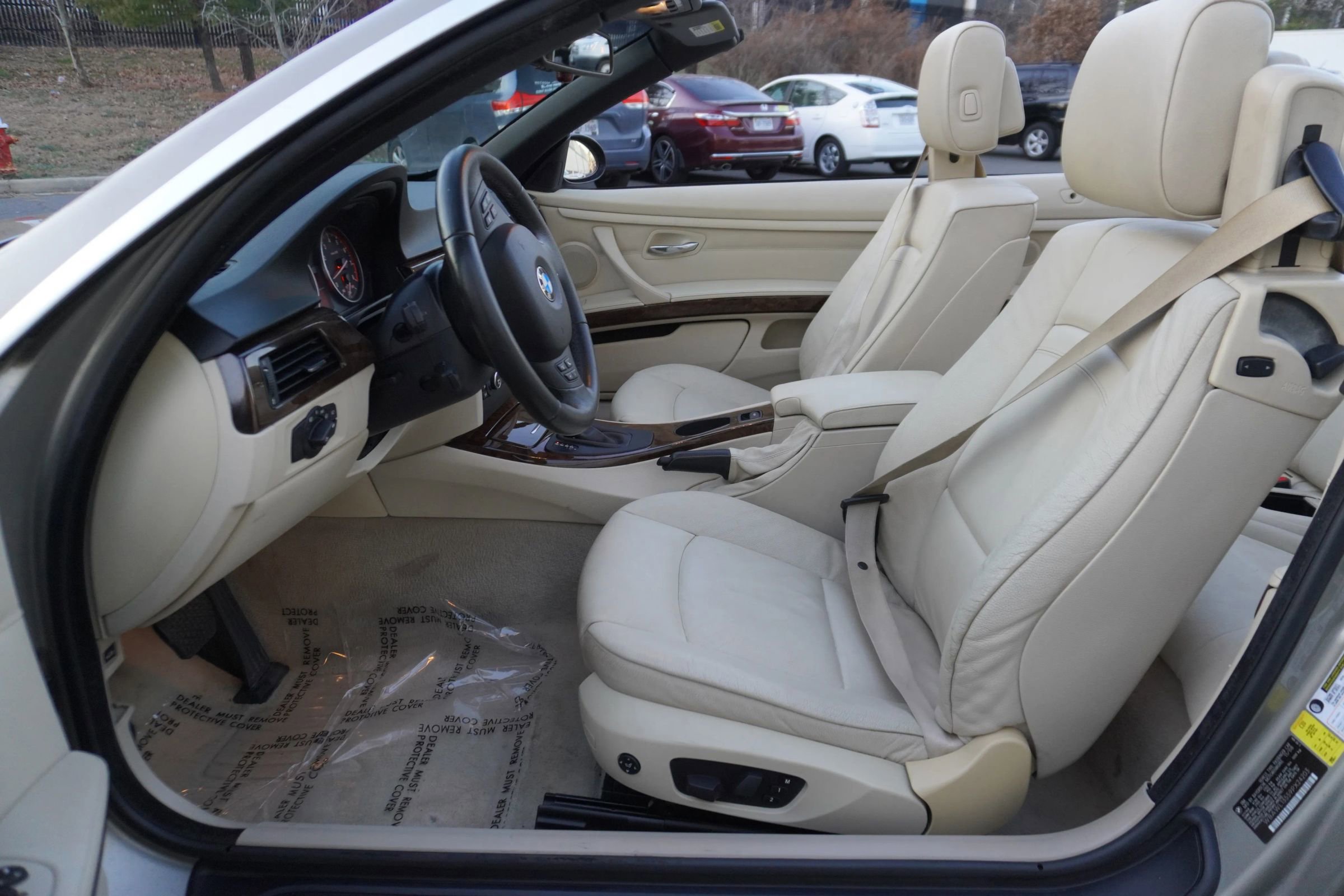 Used 2009 BMW 328i Convertible image 12