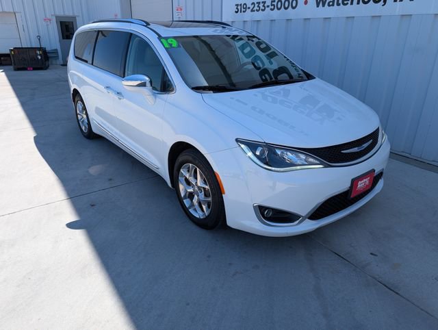 Used 2019 Chrysler Pacifica Limited FWD image 8
