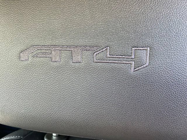Used 2022 GMC Sierra 1500 AT4 w/ AT4 Premium Package AWD/4WD image 17