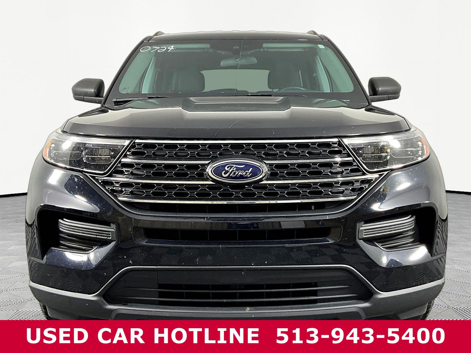 Used 2023 Ford Explorer XLT AWD/4WD image 2