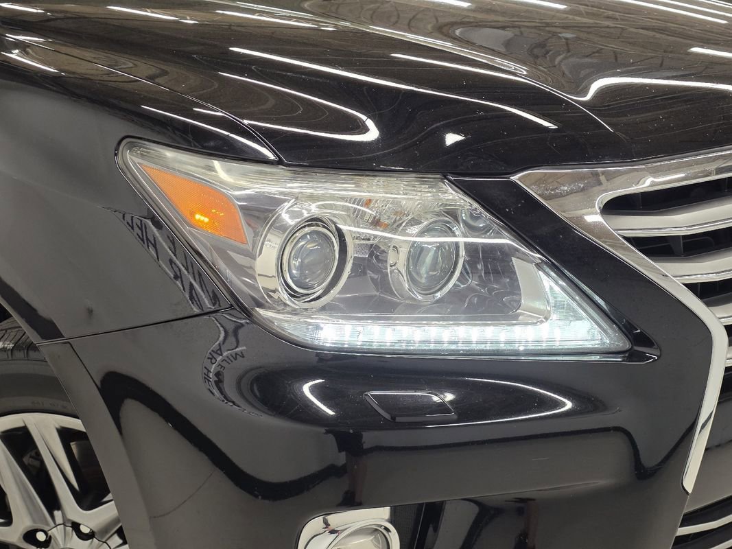 Used 2015 Lexus LX 570 4WD image 50