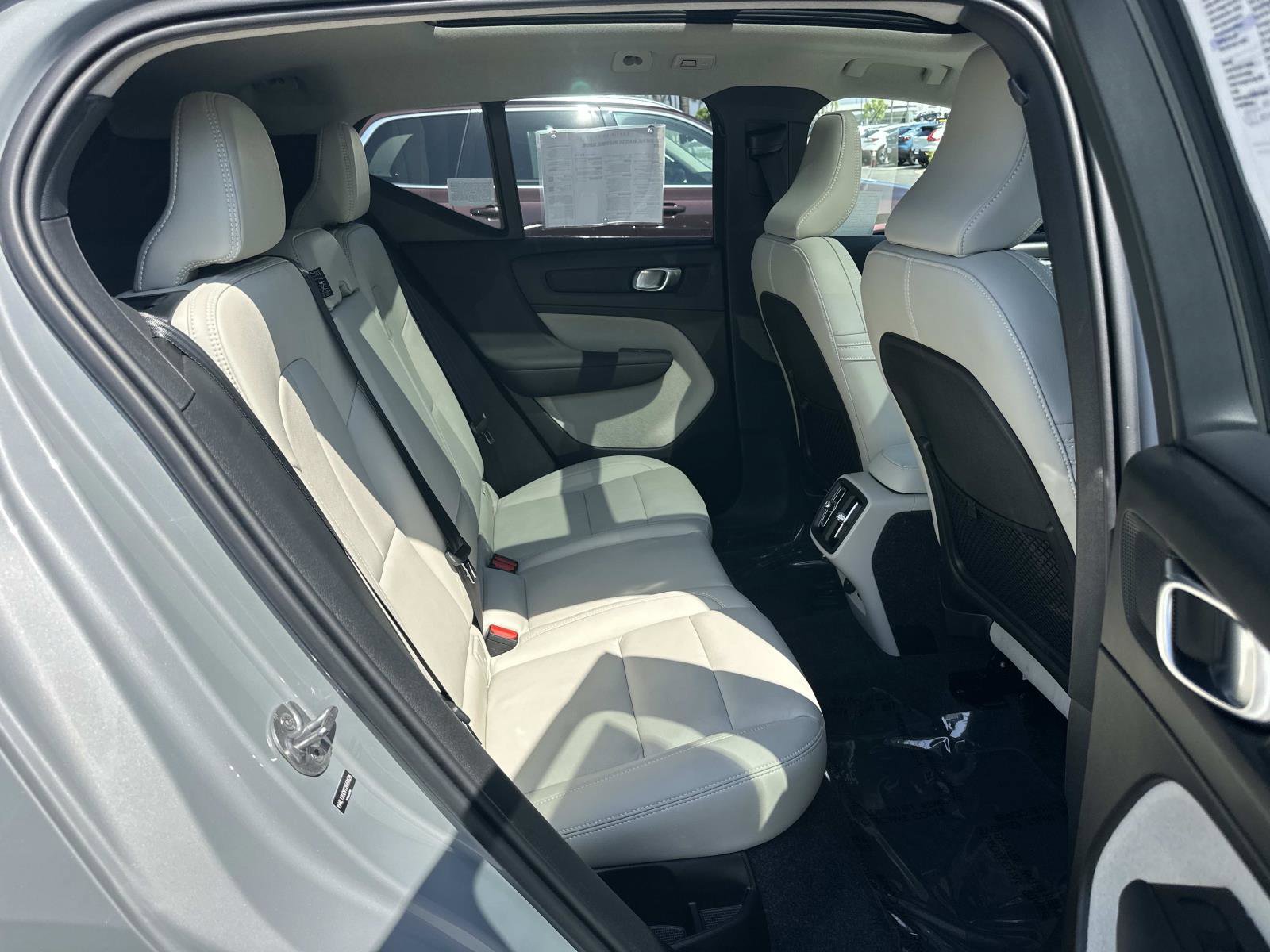 Certified 2026 Volvo XC40 B5 Plus w/ Protection Package Premier AWD/4WD image 24