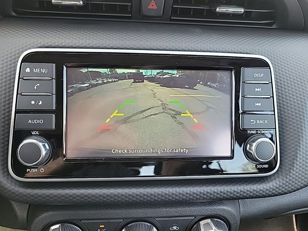 New 2025 Nissan Kicks Play S image 18