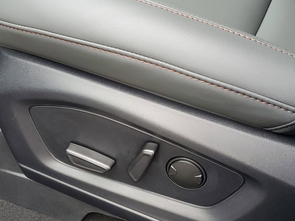 New 2026 Ford Explorer Active w/ Active Comfort Package image 10