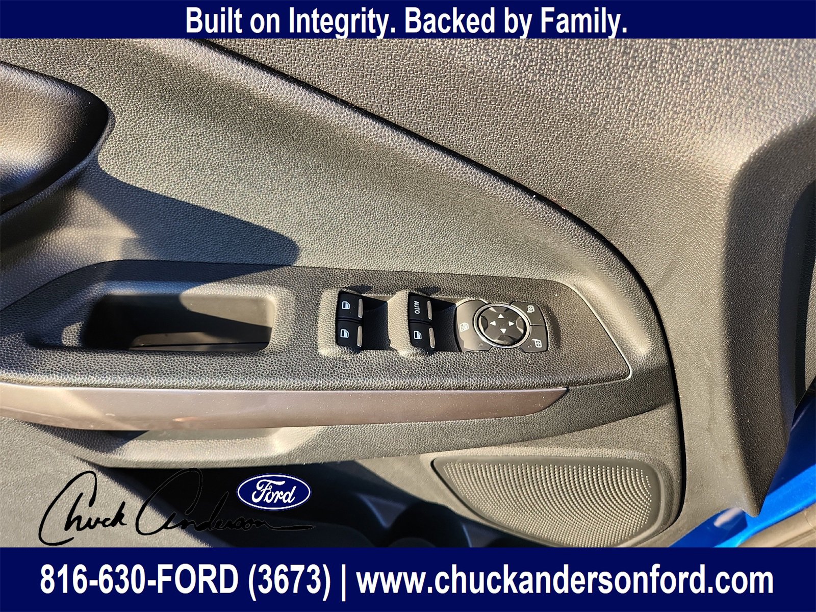 Used 2020 Ford EcoSport SES w/ SES Black Appearance Package image 20