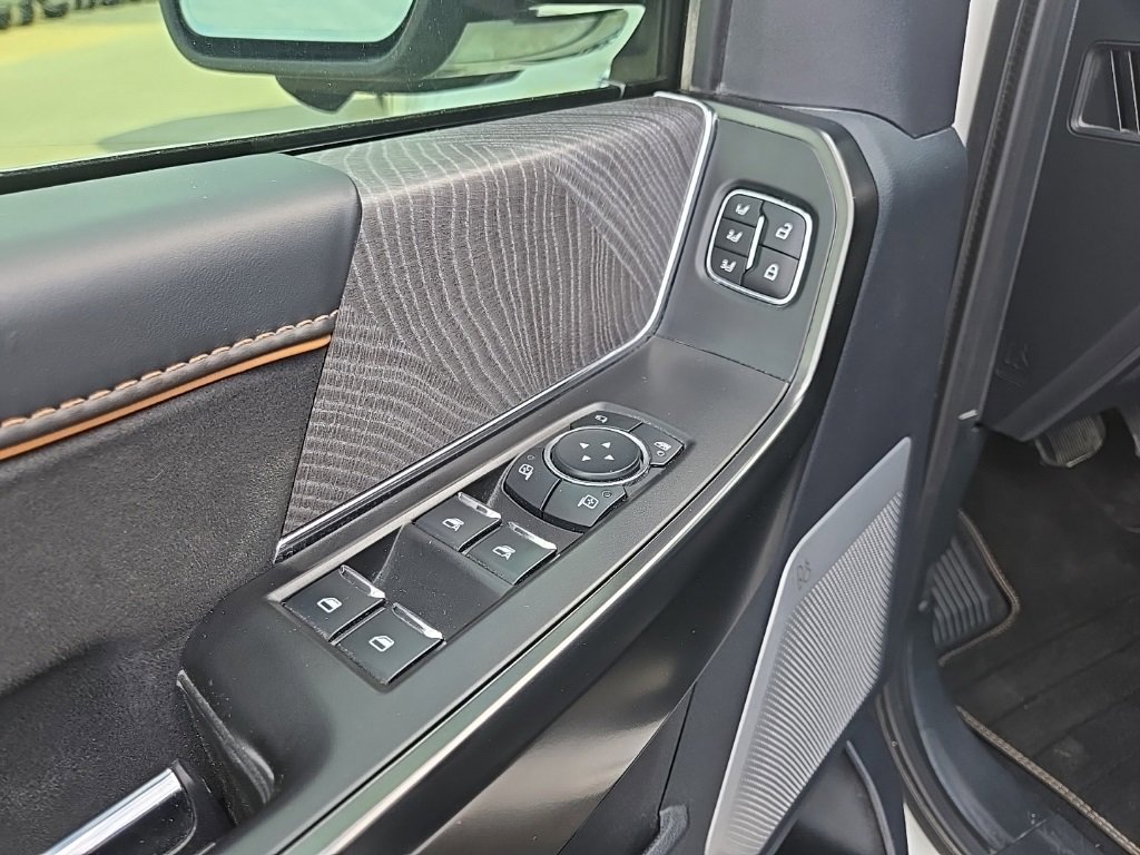 Used 2023 Ford F150 Platinum w/ FX4 Off-Road Package image 45