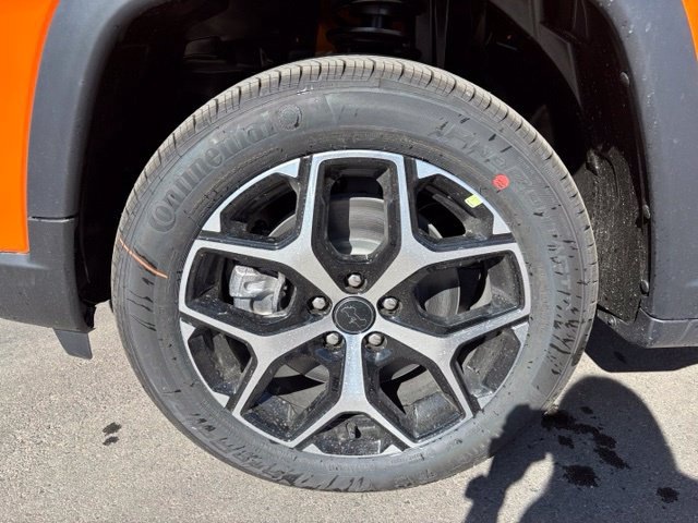 New 2026 Jeep Compass Latitude AWD/4WD image 10
