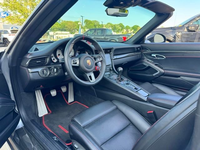 Used 2019 Porsche 911 Carrera GTS RWD image 18