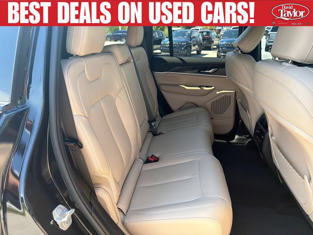 Used 2023 Jeep Grand Cherokee Limited AWD/4WD image 35