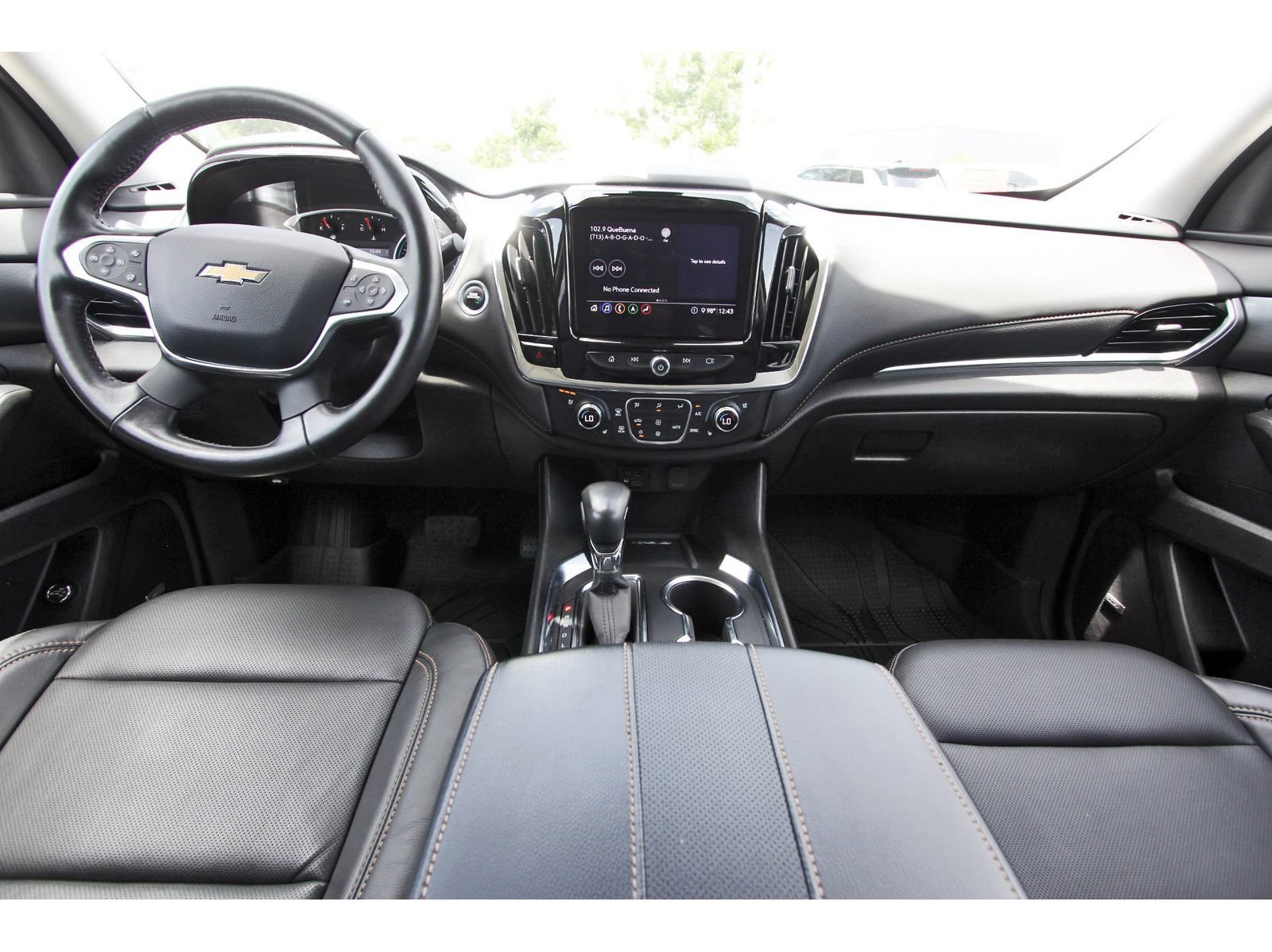 Used 2021 Chevrolet Traverse Premier w/ LPO, Floor Liner Package FWD image 12