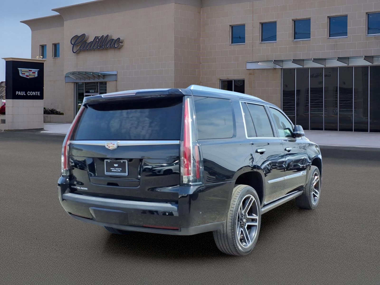 Used 2018 Cadillac Escalade Platinum image 5