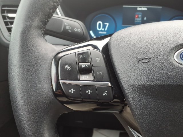 Used 2023 Ford Escape Platinum AWD/4WD image 16